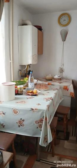 Apartament cu 3 camere semidecomandat în Central