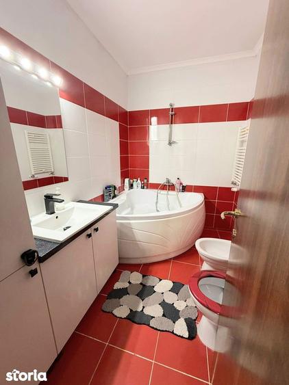 Apartament cu 3 camere în Nufărul