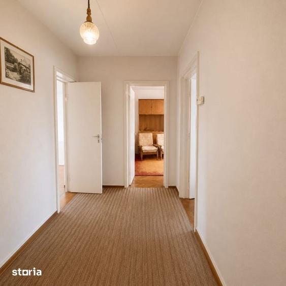 Apartament cu 3 camere semidecomandat în Micro 15