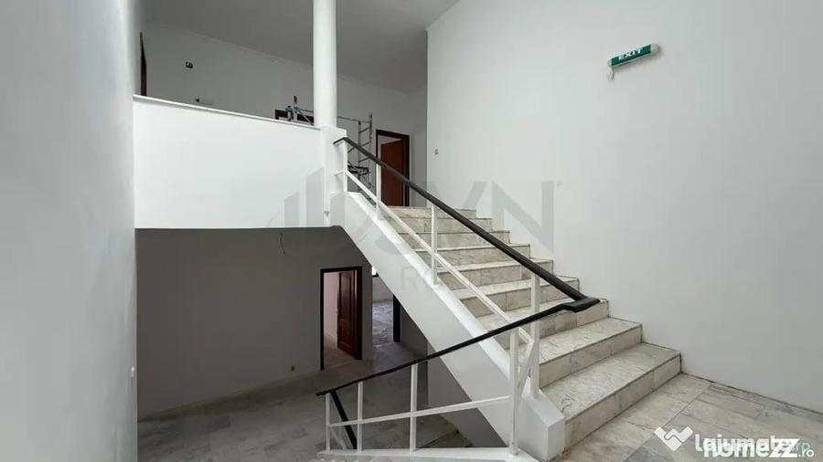 Casă cu 7 camere cu Teren 303 Mp în Domenii