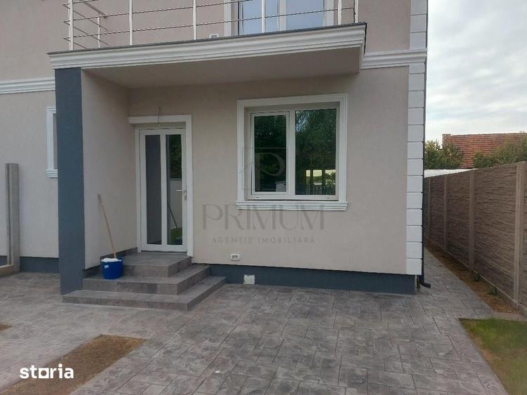 Casă cu 4 camere cu Teren 300 Mp în Sânmihaiu Român