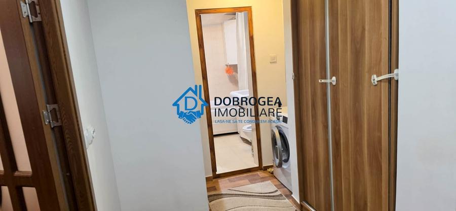 Apartament cu 2 camere decomandat, mobilat în C5