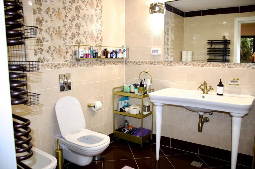 Apartament cu 3 camere decomandat în Kiseleff