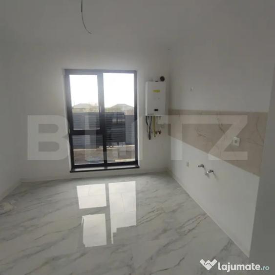 Casă cu 4 camere cu Teren 400 Mp în Central