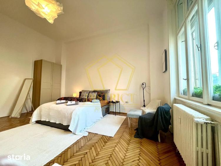Apartament cu 3 camere în P-ța Victoriei