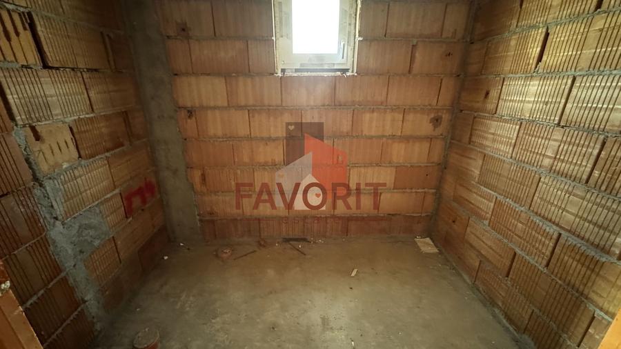 Duplex cu 3 camere cu Canalizare în Moșnița Nouă