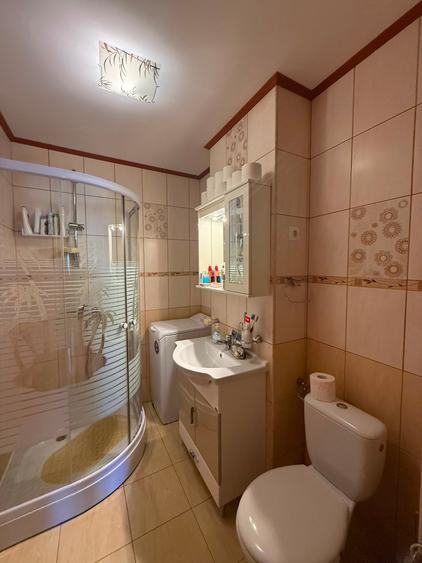 Apartament cu 2 camere decomandat în Liliacului