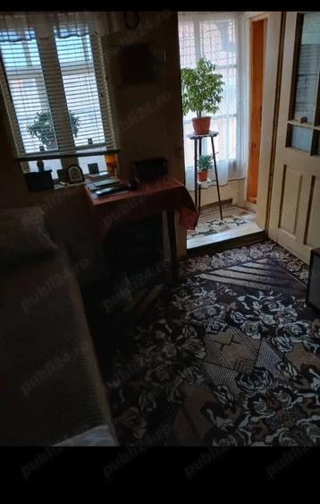 Casă cu 3 camere cu Teren 280 Mp în Central