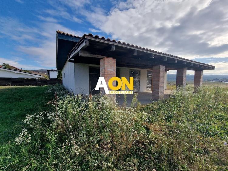 Casă individuală cu 3 camere cu Canalizare în Ciugud