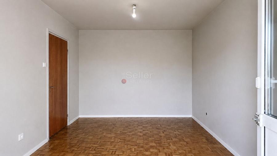 Apartament cu 2 camere semidecomandat în Centrul Civic