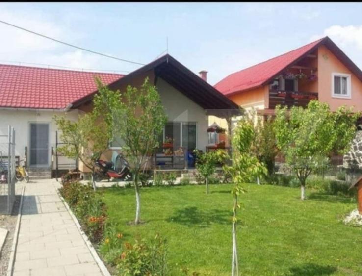 Casă individuală cu 3 camere cu Garaj în Ernei