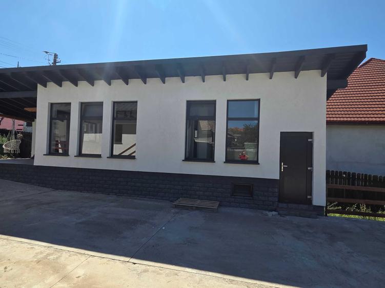 Casă cu 4 camere în Ciritei