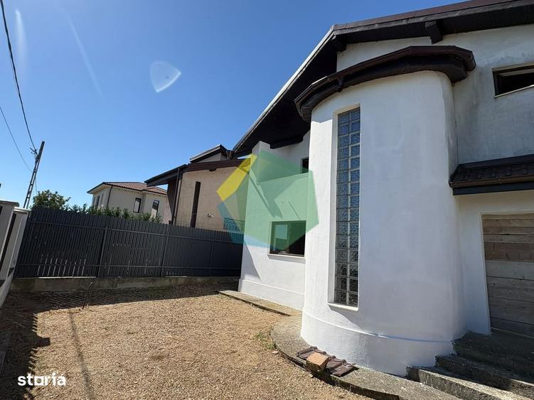 Casă cu 4 camere în Balotești