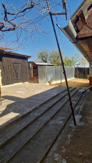 Casă cu 3 camere cu Teren 1352 Mp în Horia