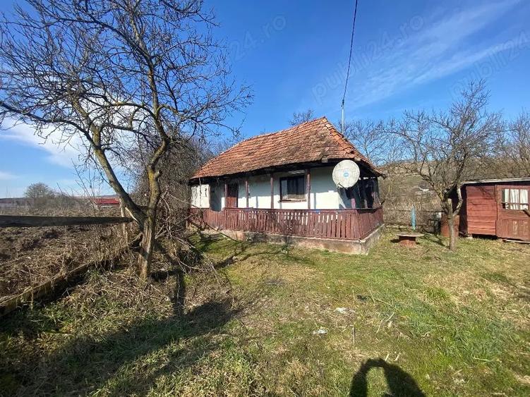 Teren de 5400 mp, în Cămărașu