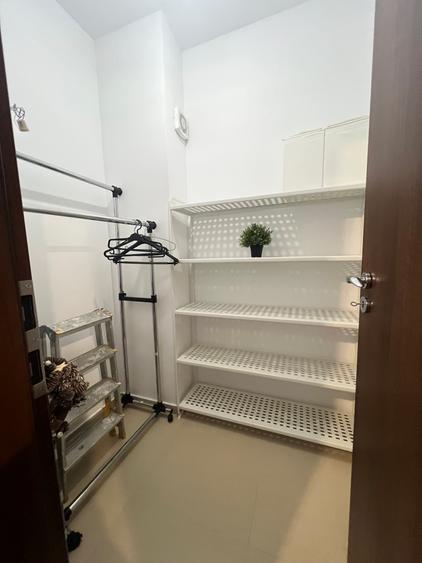 Apartament cu 3 camere semidecomandat în Giurgiului