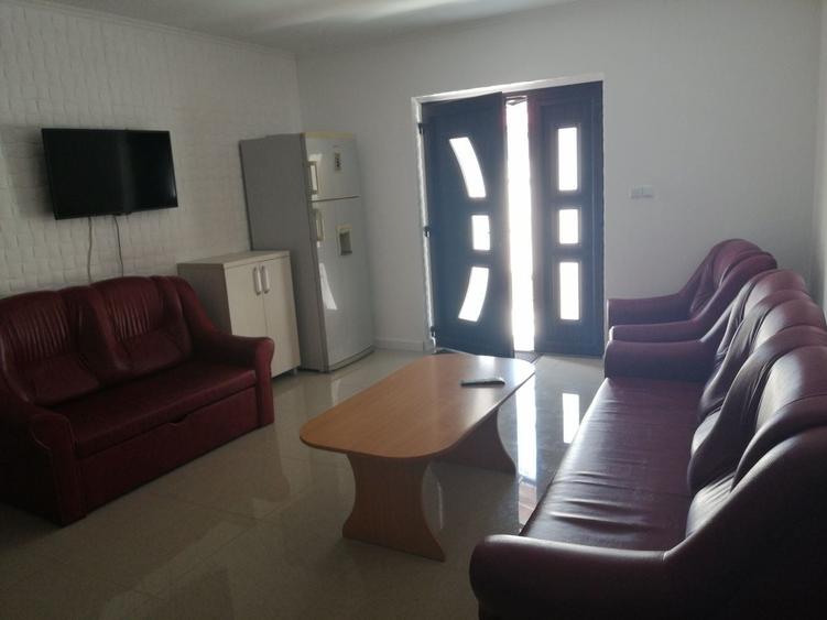 Casă cu 4 camere cu Teren 300 Mp în Haieu