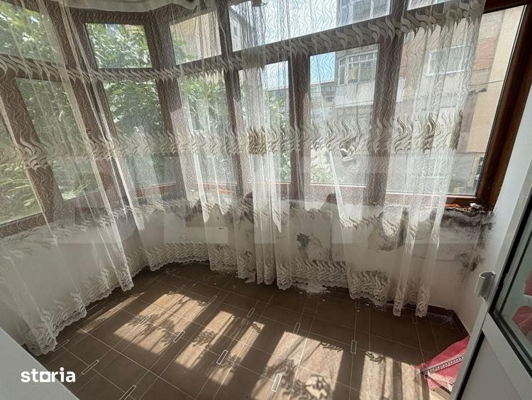 Apartament cu 3 camere decomandat în Micro 11