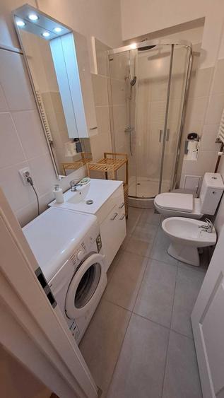 Apartament cu 2 camere decomandat în Exterior Vest
