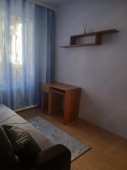 Garsonieră decomandată în UMT