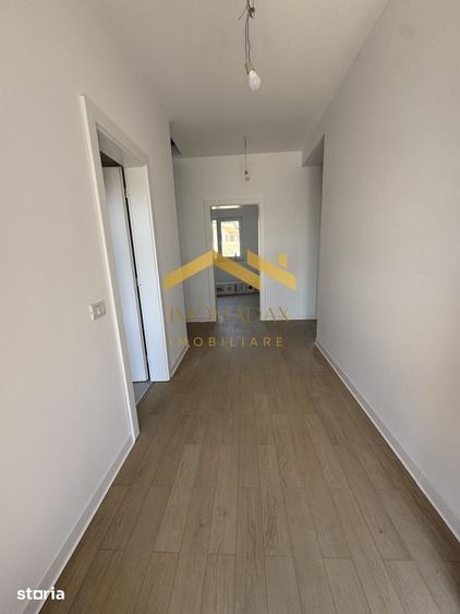 Casă cu 4 camere cu Teren 400 Mp în Sânmihaiu Român