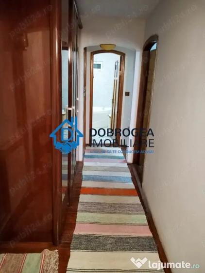 Apartament cu 3 camere decomandat în E3