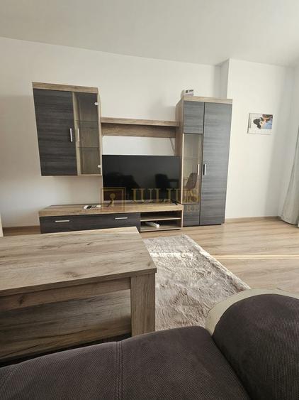 Apartament cu 2 camere decomandat, mobilat în Central