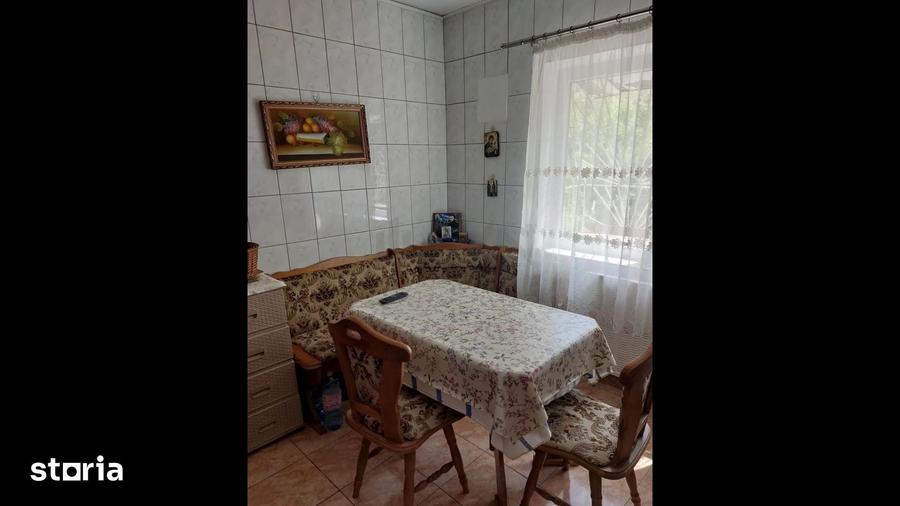 Apartament cu 3 camere în Nerva Traian