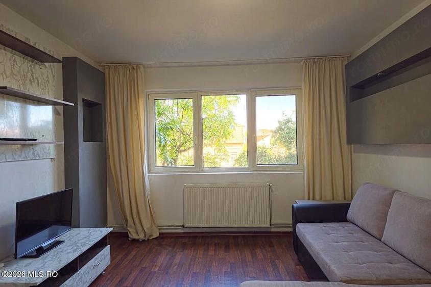 Apartament cu 4 camere semidecomandat în Mehala
