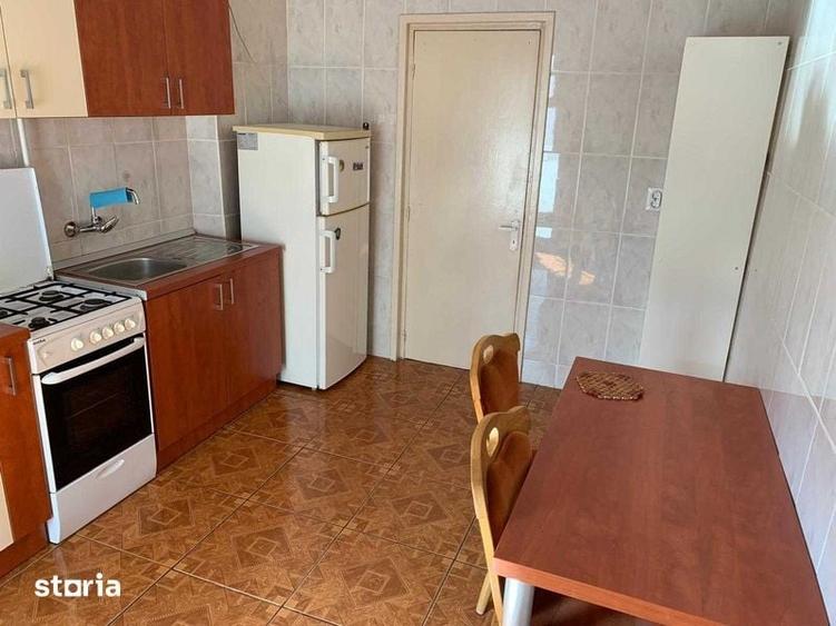 Inchiriez apartament 2 camere decomandat, Bd. 21 Decembrie - 2