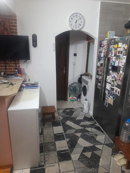 Apartament cu 2 camere decomandat în Sărari