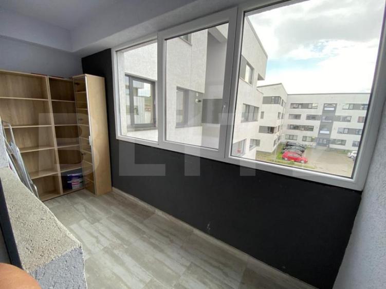Apartament cu 3 camere semidecomandat în Florești