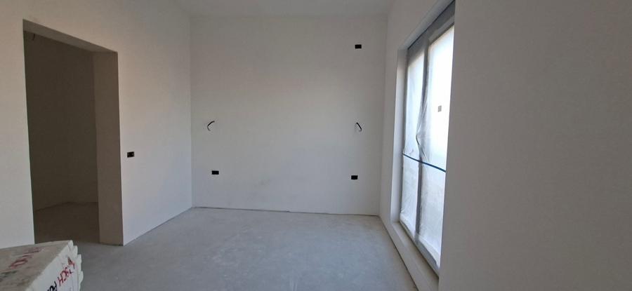 Duplex cu 4 camere cu Canalizare în Dumbrăvița