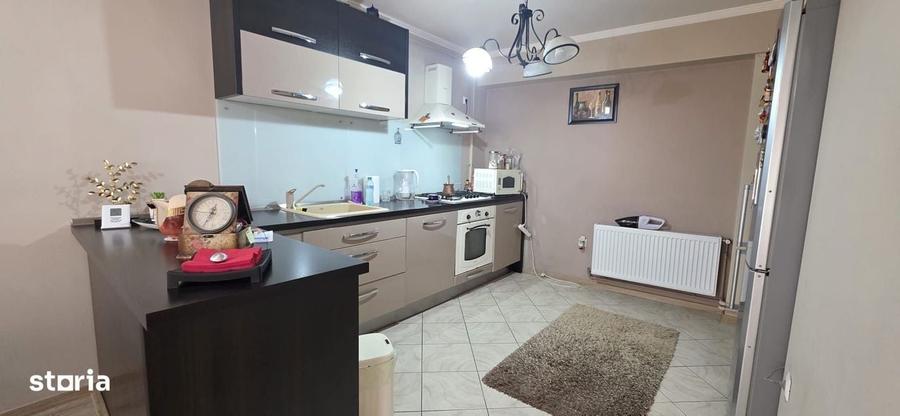 Casă cu 4 camere în Delfinariu