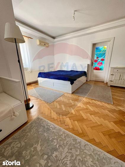 Casă cu 6 camere cu Teren 593.28 Mp în Pantelimon