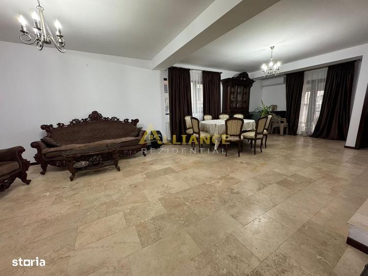 Casă cu 4 camere în Central