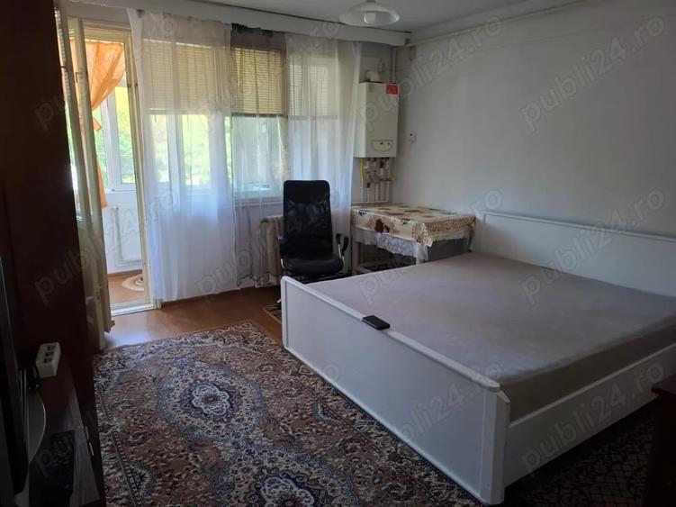 Garsonieră decomandată în Central