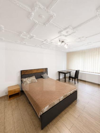 Apartament cu 3 camere decomandat, mobilat în Lipovei