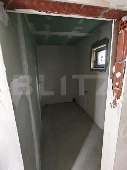 Apartament cu 3 camere decomandat în Careiului