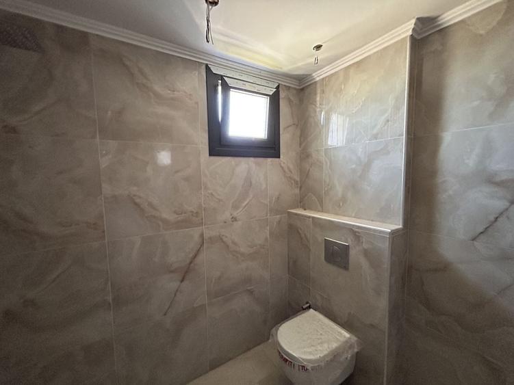 Casă individuală cu 3 camere cu Piscina în Central