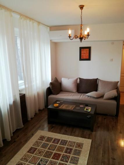 Apartament cu 2 camere semidecomandat în Universitate