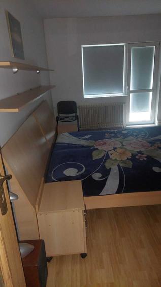 Apartament cu 3 camere decomandat în Mircea cel Bătrân