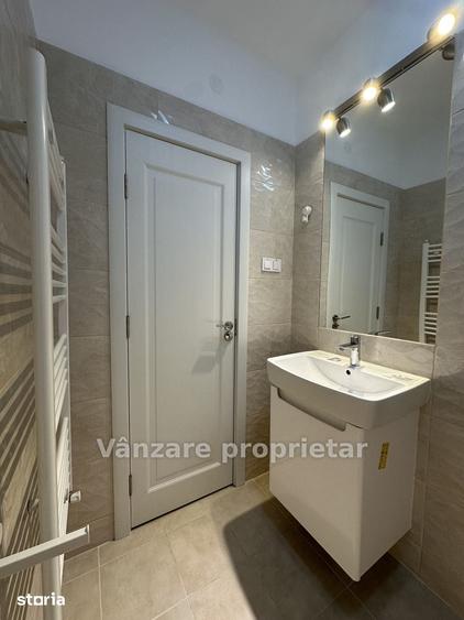 Apartament cu 3 camere semidecomandat în Centrul Civic