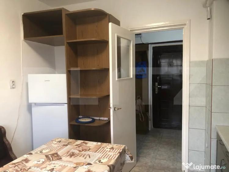Apartament cu 2 camere decomandat în Micro 17