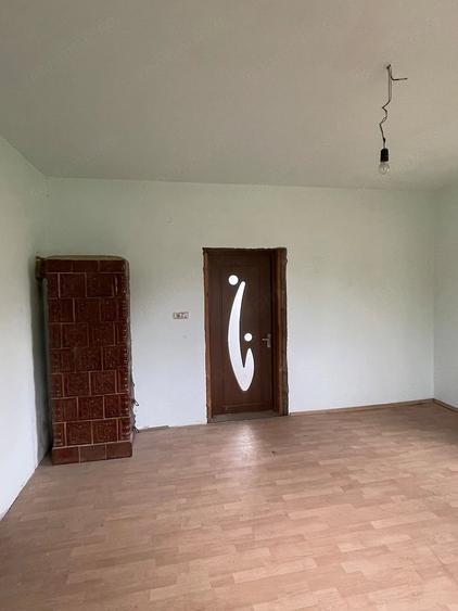 Casă cu Teren 2850 Mp în Tomnatic