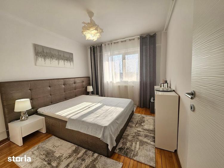 Apartament cu 3 camere decomandat în Central