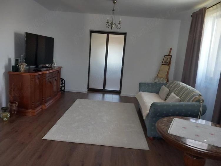 Casă cu Teren 400 Mp în Tulucești