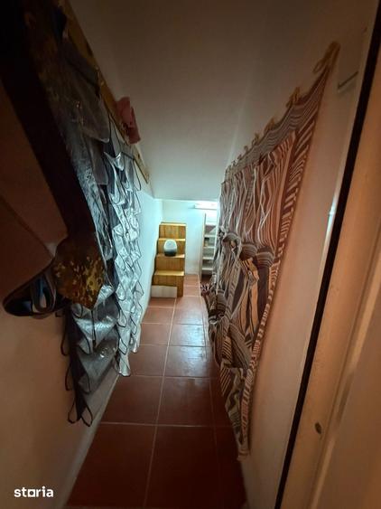 Casă cu 7 camere cu Teren 333 Mp în Tomis II