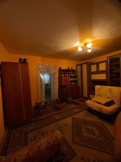 Casă individuală cu 3 camere cu Teren 2650 Mp în Burzuc