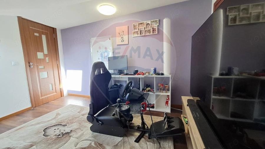 Casă cu 5 camere cu Teren 20 Mp în Central